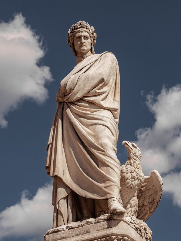 Enriko Paci veidotā Dantes Aligjēri skulptūra (1865) Florencē