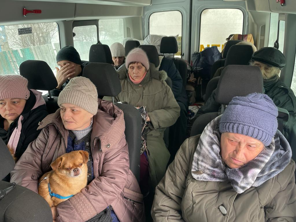 Civiliedzīvotāju evakuācija no Doneckas reģiona