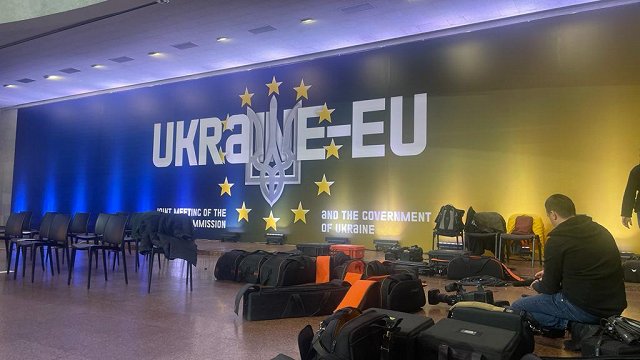 Eiropas Savienības samitā Kijivā spriedīs par turpmāko atbalstu Ukrainai
