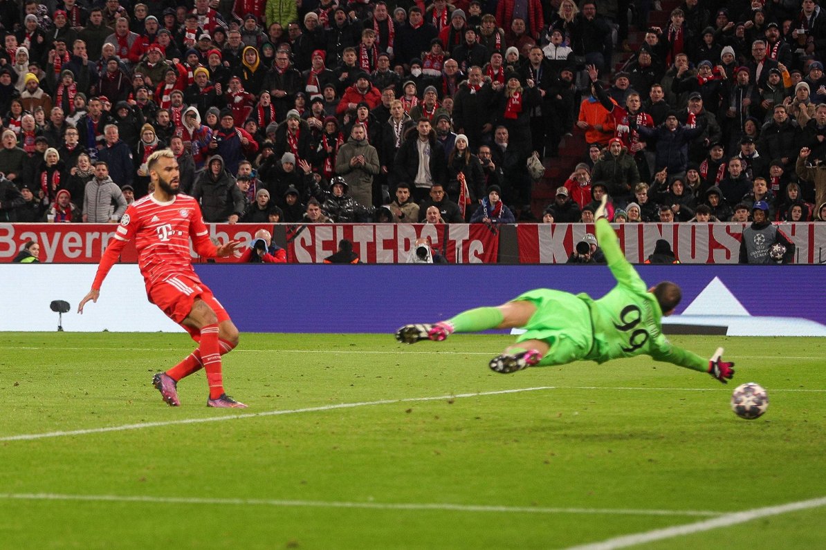 Eriks Maksims Šupo-Motings gūst &quot;Bayern&quot; vārtus spēlē pret PSG