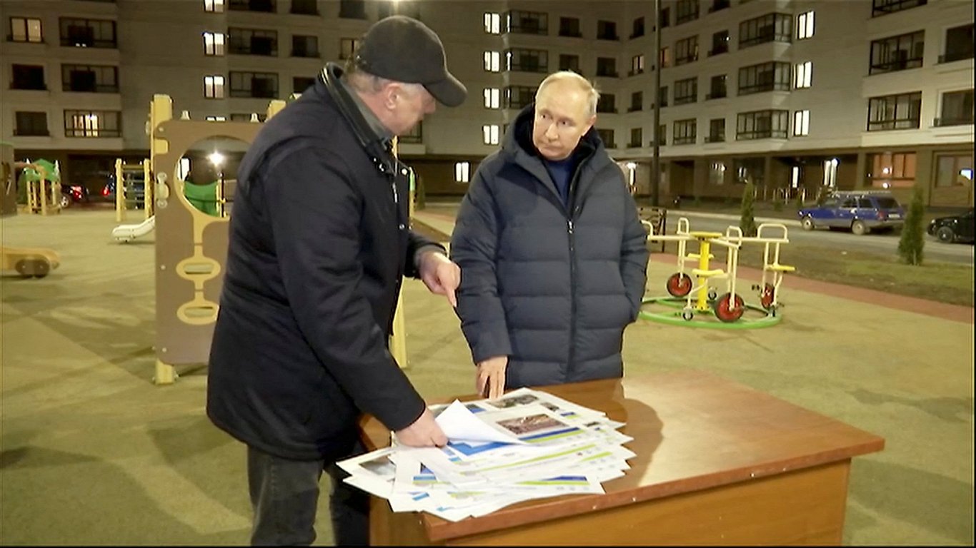 Krievijas TV sižets par Putina vizīti Mariupolē