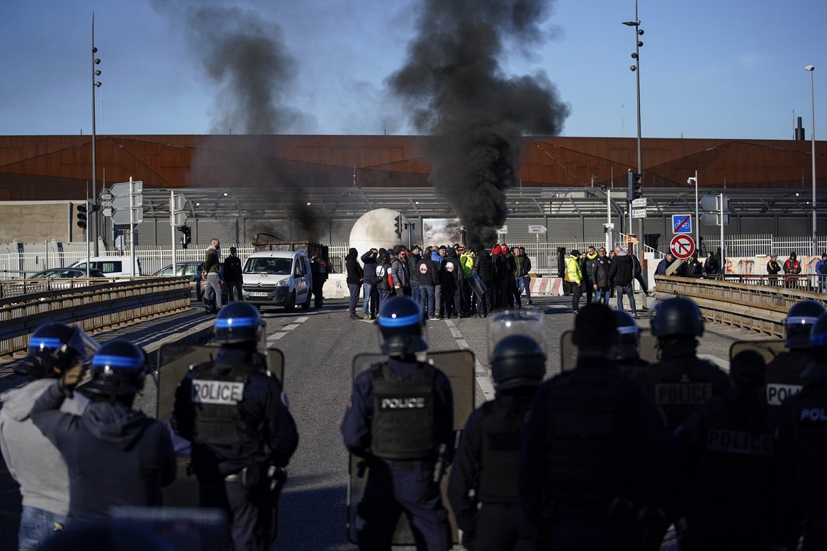 Demonstranti Marseļā, Francijā