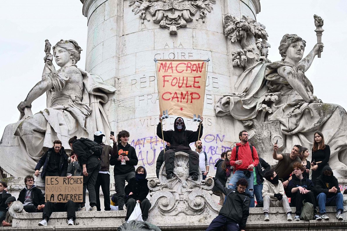 Fresh Protests and Strikes Against Pension Reform Rock France