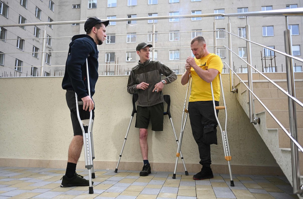 Ukrainas armijas karavīri rehabilitācijas centrā Ļvivā