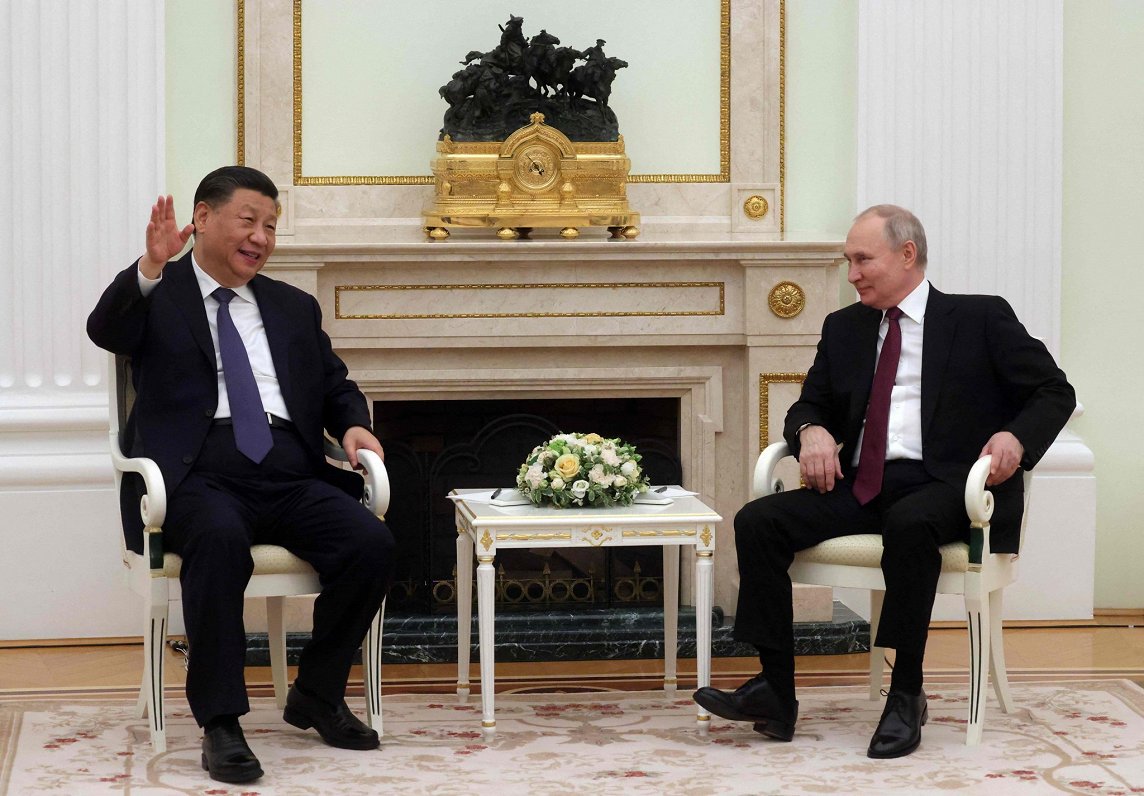Ķīnas prezidents Sji Dzjiņpins vizītes laikā Maskavā tiekas ar Krievijas līderi Vladimiru Putinu