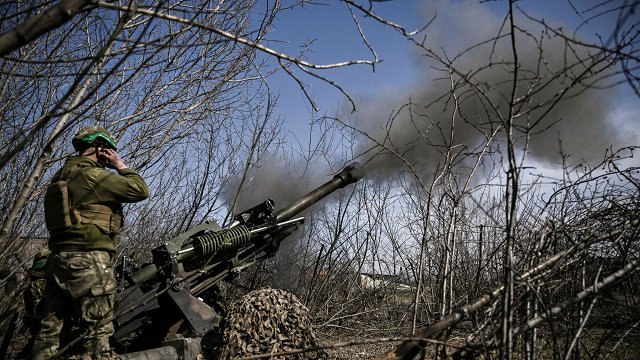 Ukraina cer sākt pretuzbrukumu Bahmutā; pilsētas civiliedzīvotāji – šausminošos apstākļos