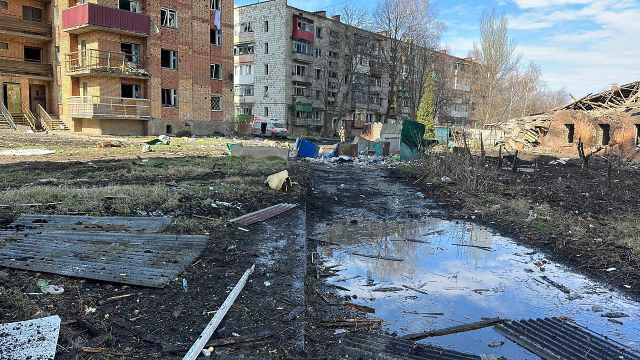 Ukrainas pilsēta Kostjantiņivka cietusi Krievijas raķešu apšaudē
