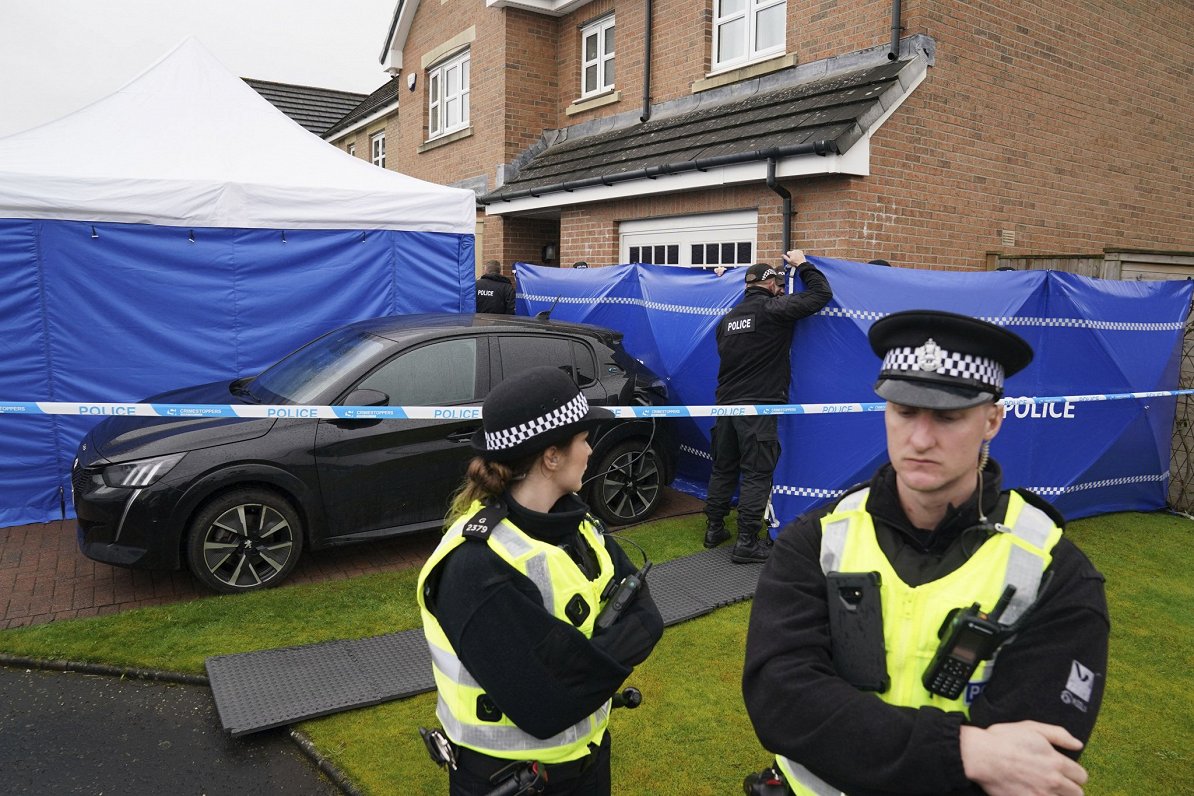 Policijas kratīšana Skotijas pirmās ministres Nikolas Stērdženas vīra mājās