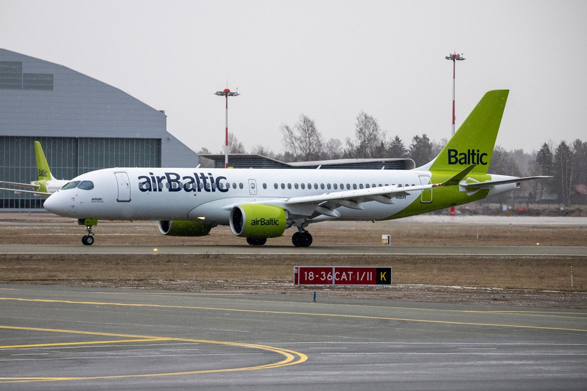 Самолет airBaltic. Иллюстративное фото
