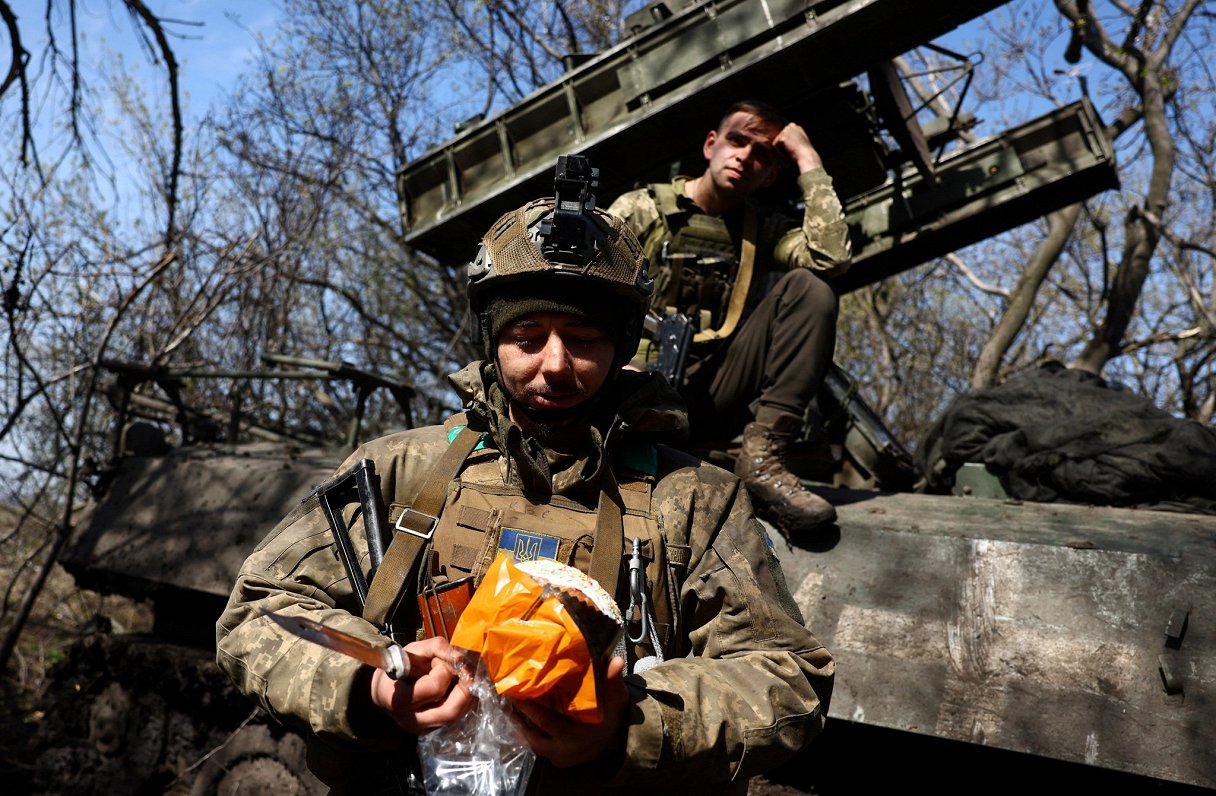 Украинские военные под Бахмутом. 16.04.2023.