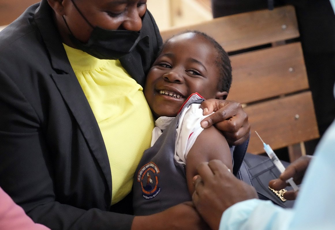 Bērnu vakcinācija pret masalām Zimbabvē