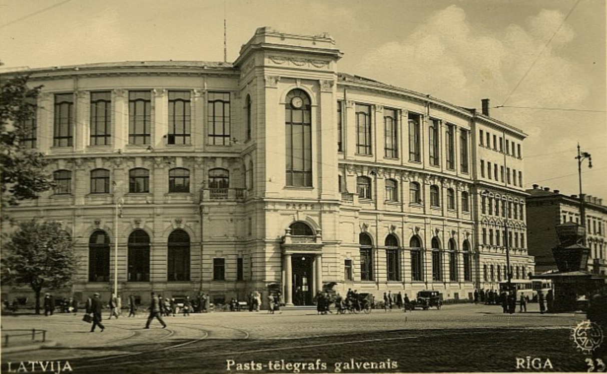 Pasta un telegrāfa ēka Rīgā. No 1932. gada ēkas jaunizbūvētajā 4. un 5. stāvā darbojās Radiofons. 20...