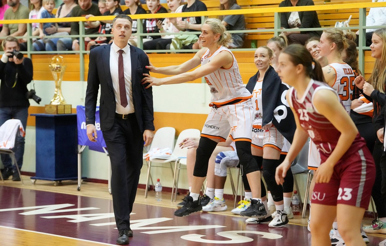 &quot;TTT Rīga&quot; basketbolistes uzvar Latvijas sieviešu līgas finālā