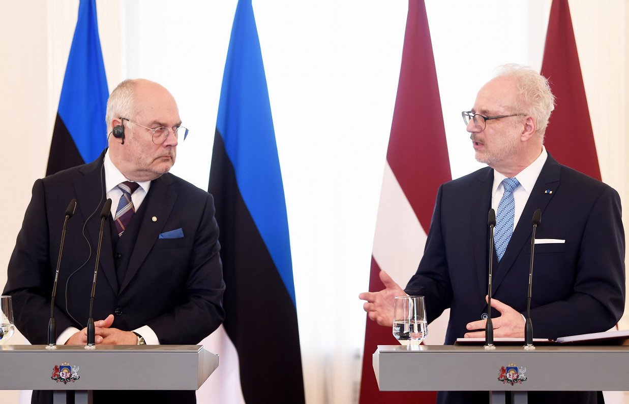 Latvijas un Igaunijas prezidenti uzsver Ukrainas nepieciešamību pievienoties NATO / Raksts