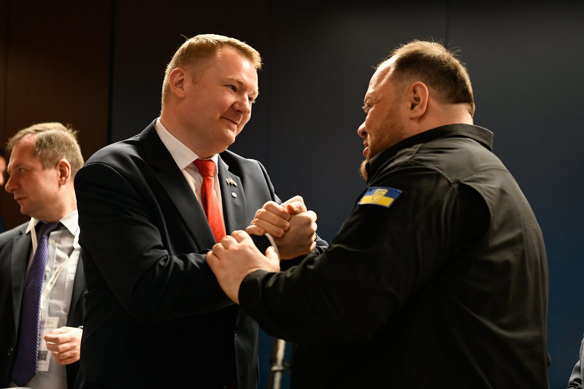 Saeimas priekšsēdētājs Edvards Smiltēns tiekas ar Ukrainas parlamenta priekšsēdētāju Ruslanu Stefanč...