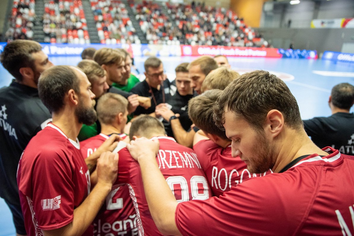 TIEŠRAIDE: Latvija – Francija. Eiropas čempionāta handbolā kvalifikācijas spēle