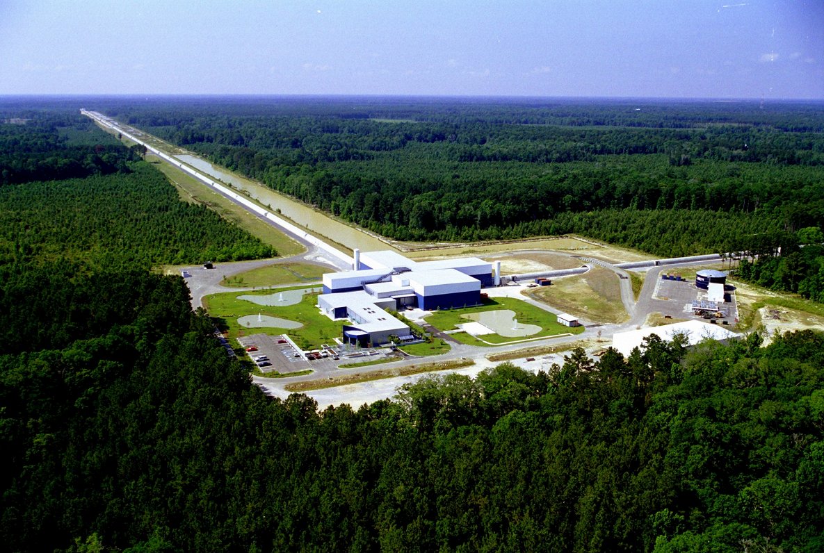 LIGO jeb gravitācijas viļņu osbervatorija Livingstonā Luiziānā.