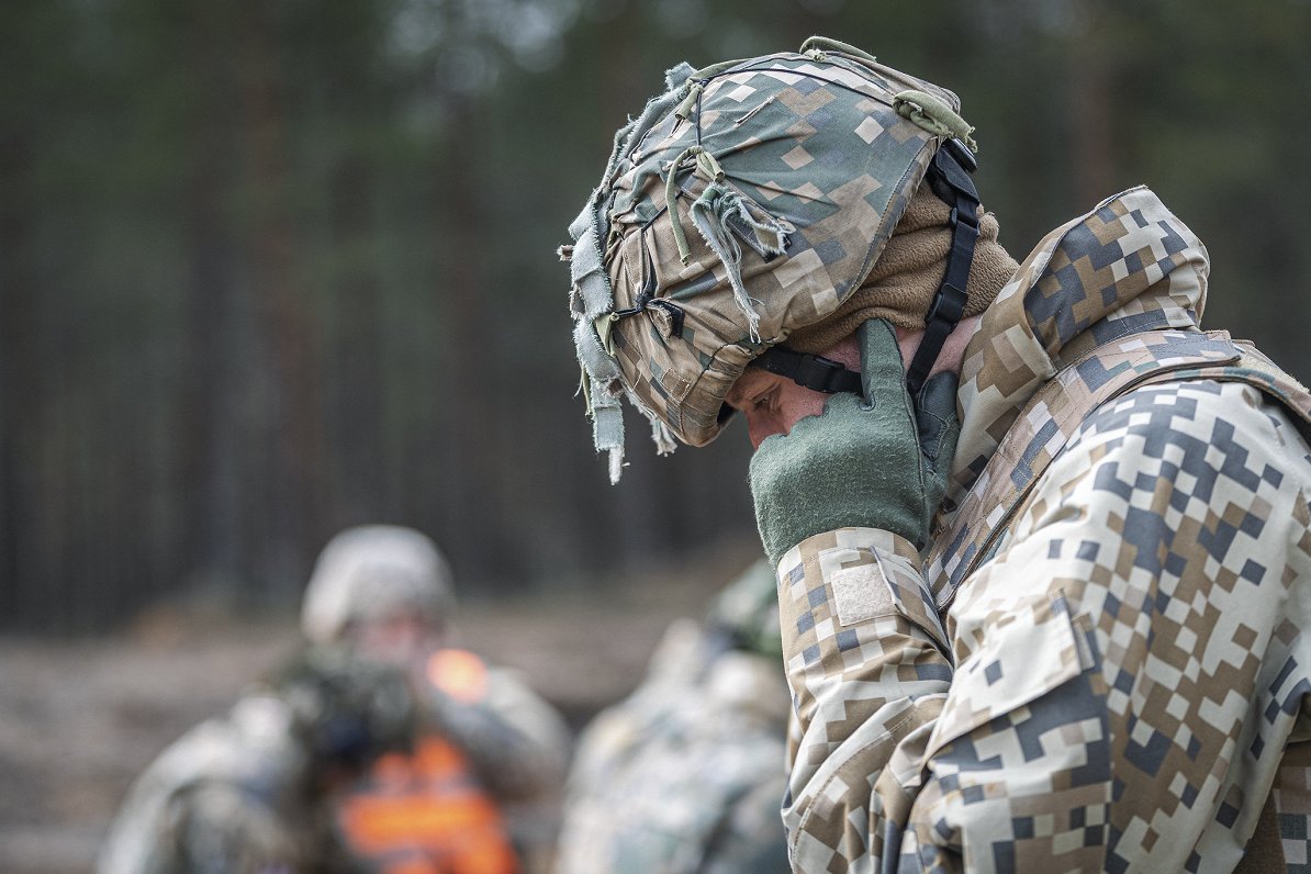Латвийский военный на учениях. Иллюстративное фото