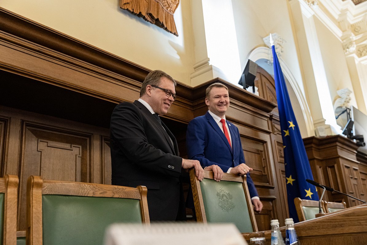Lauri Hussar (left) and Edvards Smiltēns in Saeima