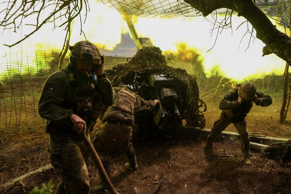 Бойцы ВСУ на позициях под Соледаром. Донецкая область, 06.05.2023.