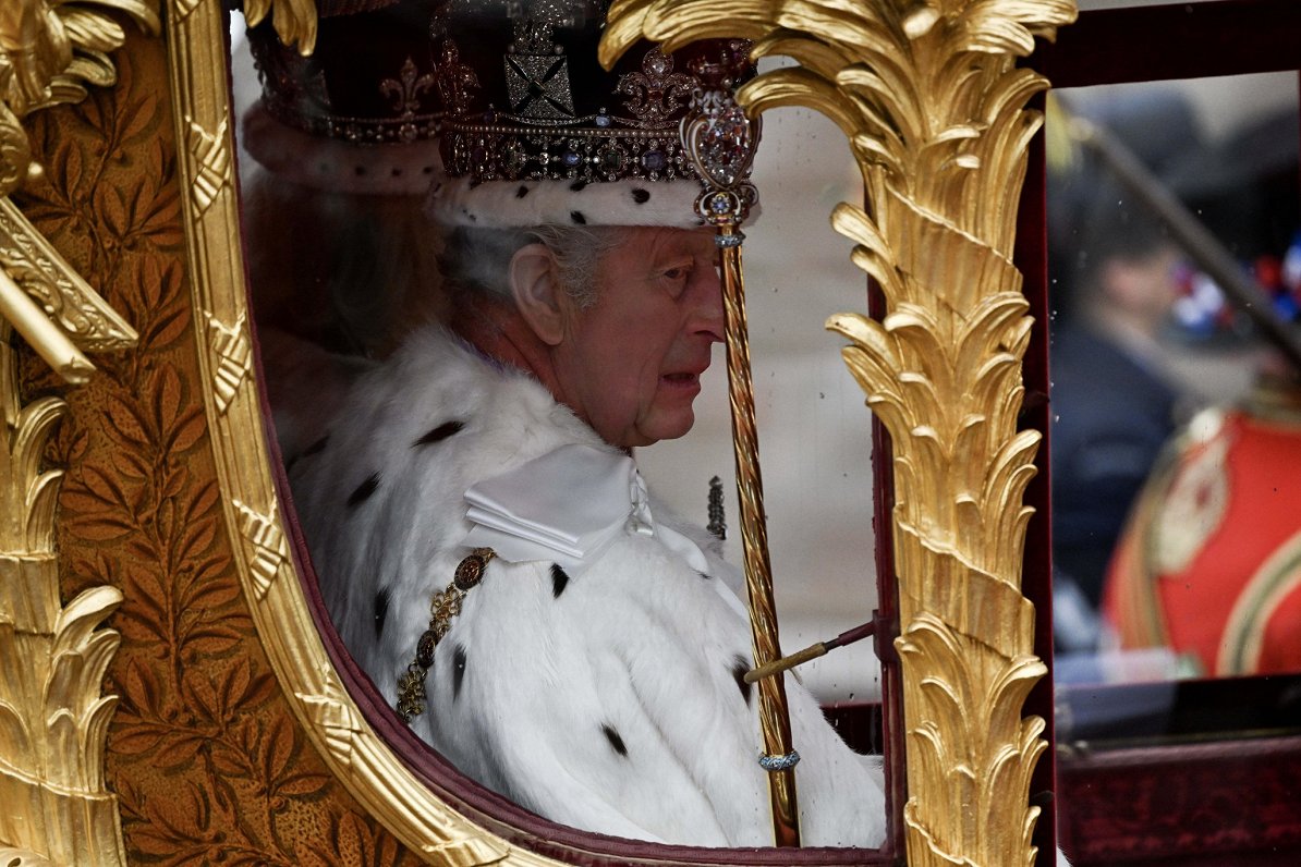 The Downward Trend of Monarchy Popularity in Britain: Public Opinion and Protests on the Coronation of King Charles III