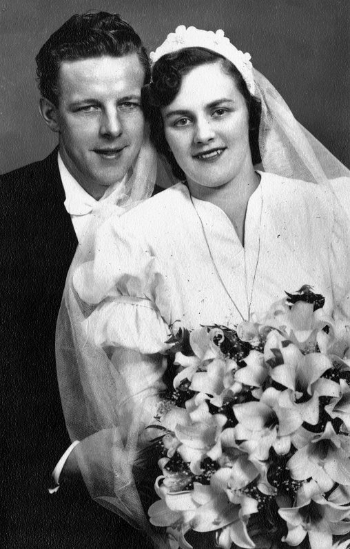Zigrīda Bergholca un Alfrēds Gaujenieks savā kāzu dienā Ņujorkā, 1949. gadā.