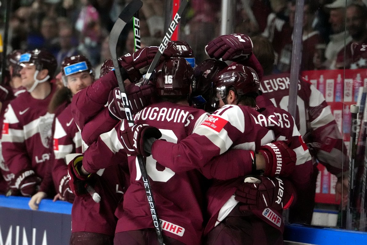 Latviske ishockeyspillere oppnådde en avgjørende seier over Norge i en intens avslutning.  Høydepunkter / artikler