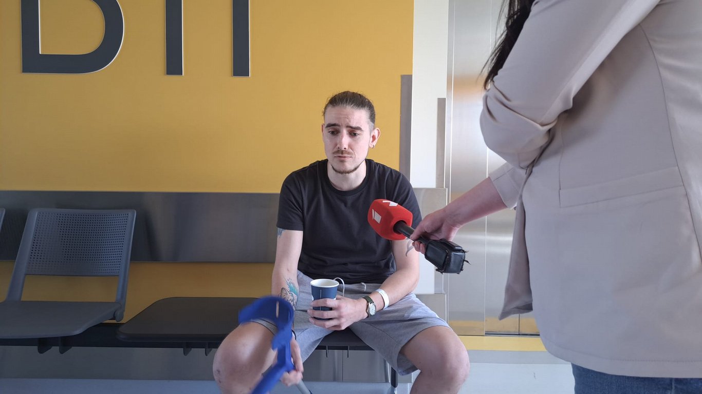 Jura. Viens no ukraiņiem, kurš atbraucis ārstēt kājas traumu Rīgas austrumu slimnīcā