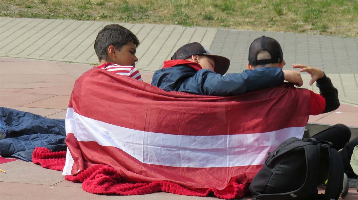 Liepājnieki skatās Latvija — ASV spēli. 28.05.2023