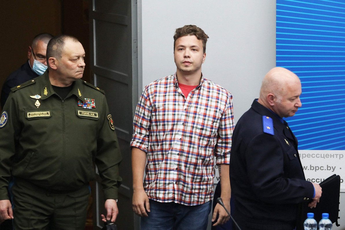 Baltkrievijas blogeris Romāns Protasevičs neilgi pēc apcietināšanas 2021. gadā