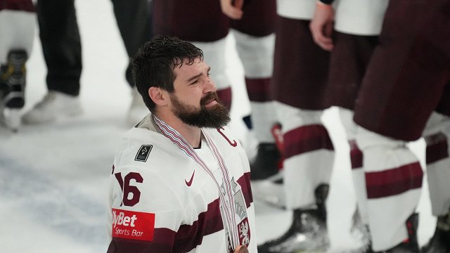 Latvians awake to surprise holiday after epic ice hockey result