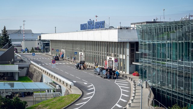 Shuttle bus Rīga Airport-Center starts running / Article