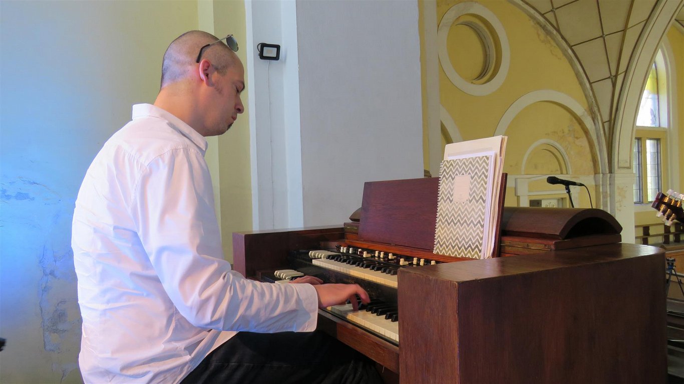 Отреставрирован уникальный орган Hammond.