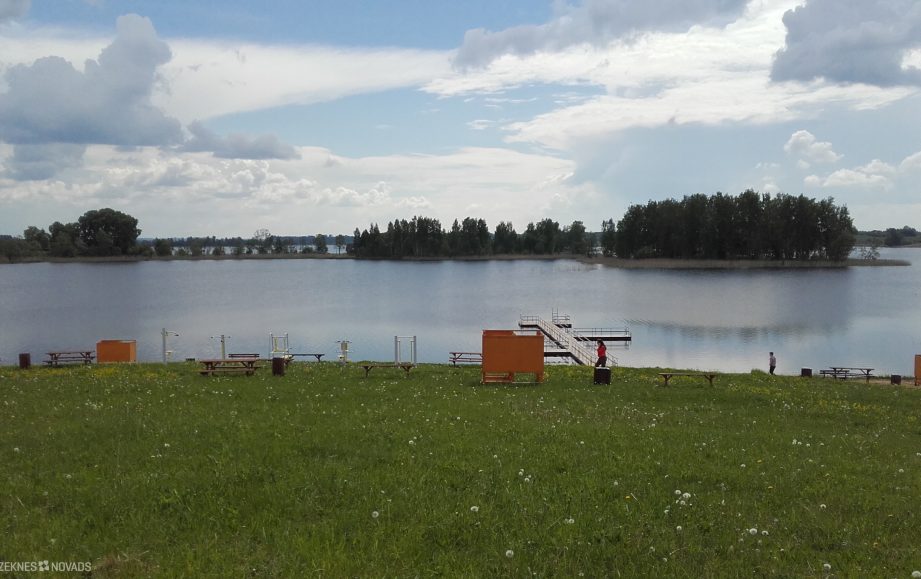 Rāznas ezers, Čornojas pagasts