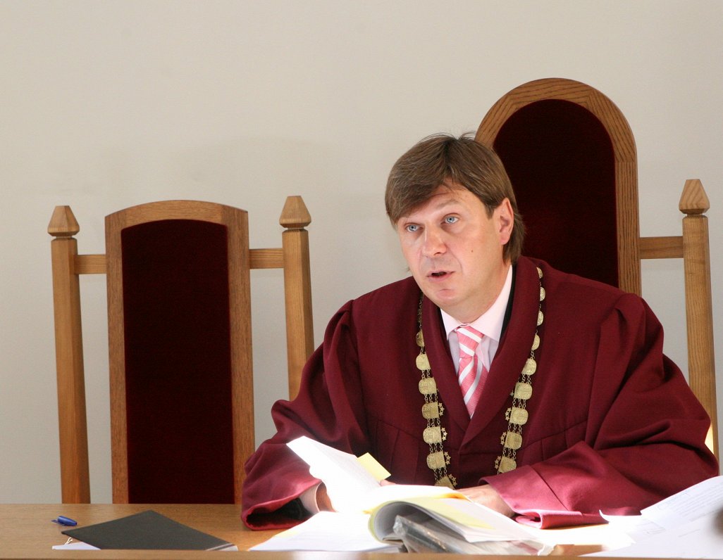 Augstākās tiesas tiesnesis Valērijs Maksimovs, 2009.gads