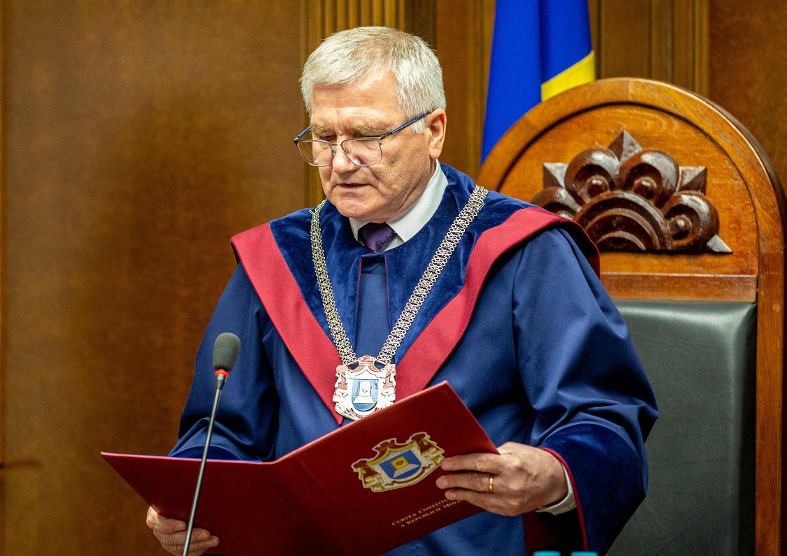 Moldovas Konstitucionālās tiesas priekšsēdētājs paziņo lēmumu par promaskaviskās partijas &quot;Šor&...