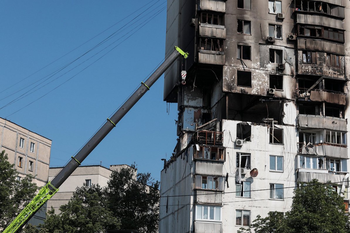 Поврежденный жилой дом. Основная версия — «невоенный» взрыв газа. Украина, Киев, 22.06.2023