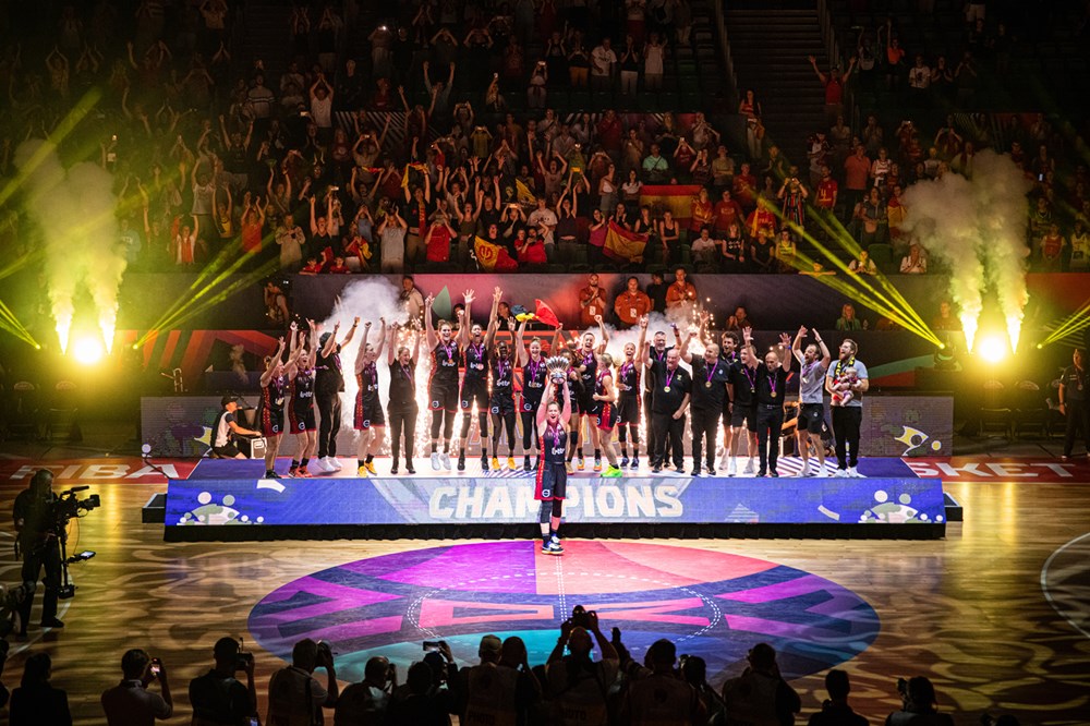 Beļģijas basketbolistes ar Eiropas čempioņu kausu