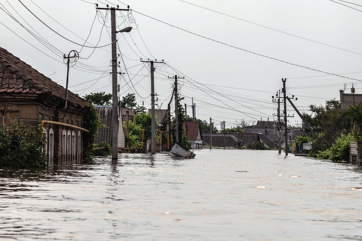 Наводнение в результате разрушения Каховской ГЭС. Украина, Херсон. 07.06.2023