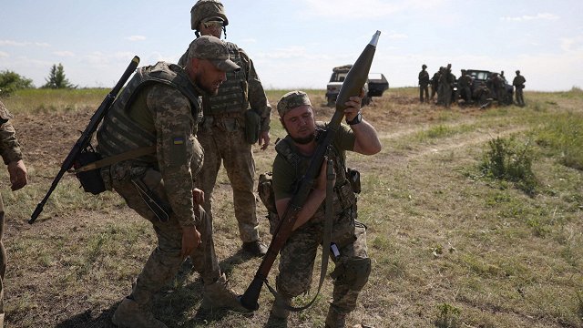 Ukrainas armija veikusi pretuzbrukuma operācijas vismaz trīs frontes posmos