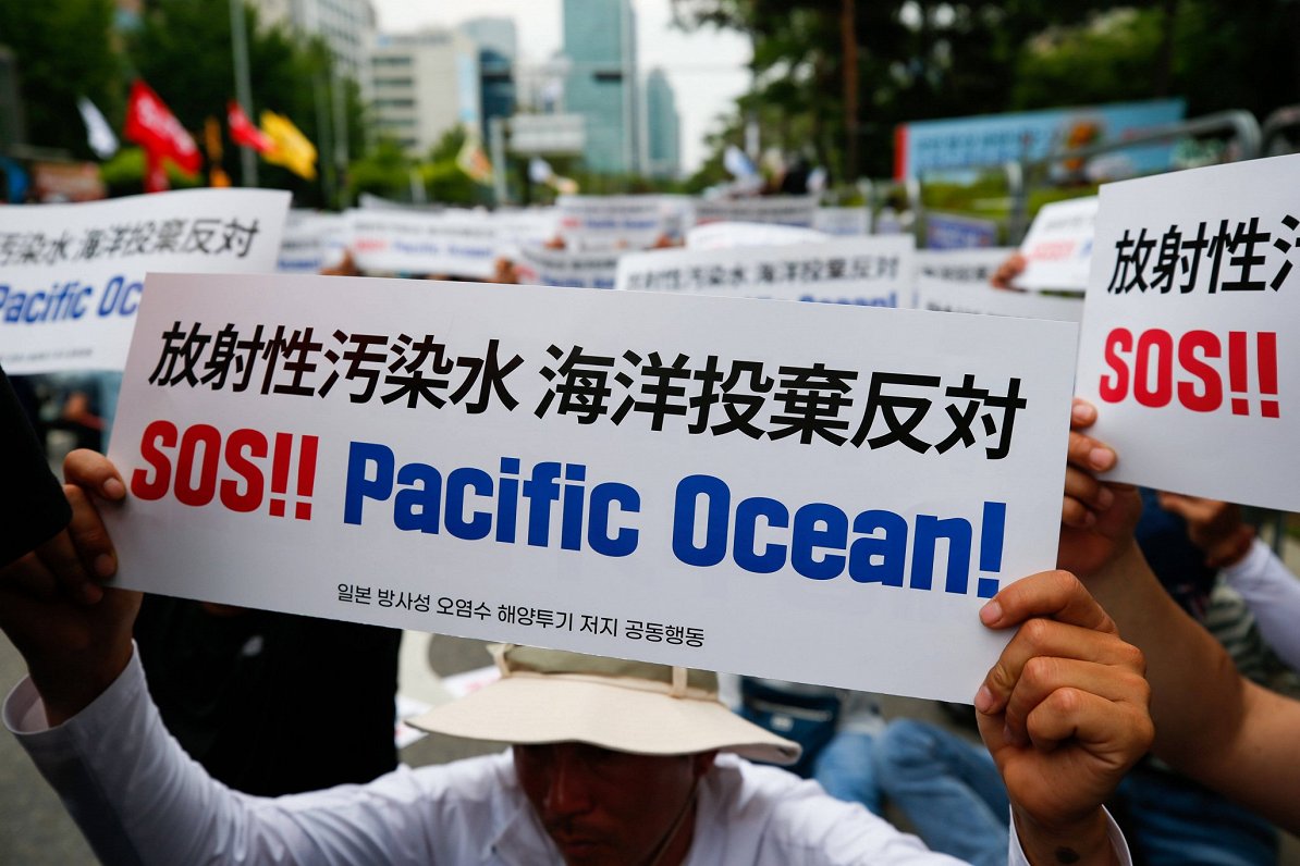 Dienvidkorejā protestē pret Japānas plānu Klusajā okeānā novadīt Fukušimas AES attīrītos notekūdeņus