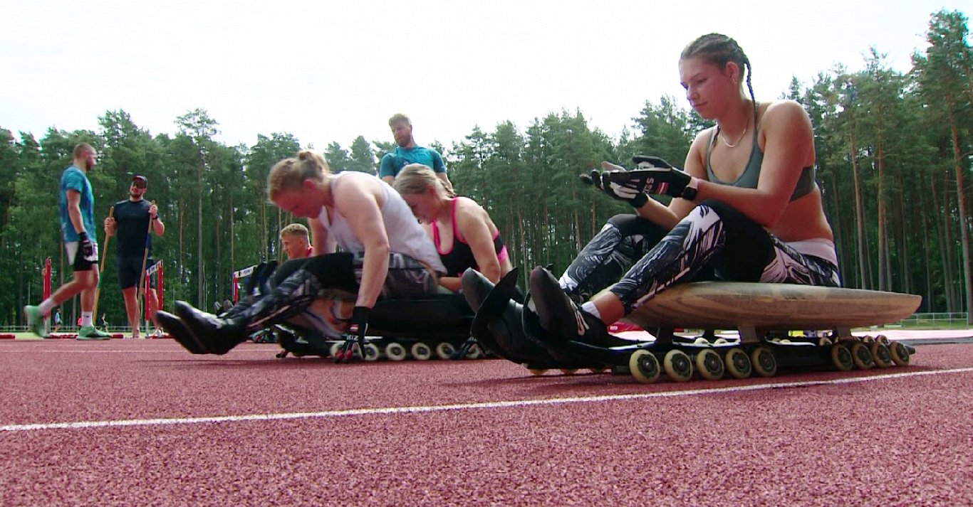 Latvijas kamaniņu sporta izlase treniņā Valmierā
