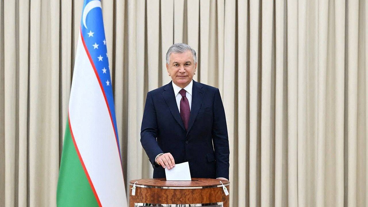 Līdzšinējais Uzbekistānas prezidents Šavkats Mirzijojevs piedalās vēlēšanās