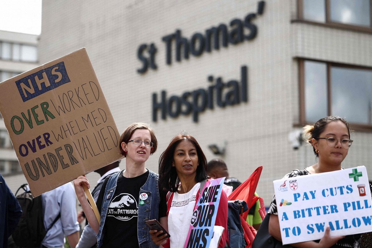 Jaunāko ārstu streiks Londonā, 13.07.2023