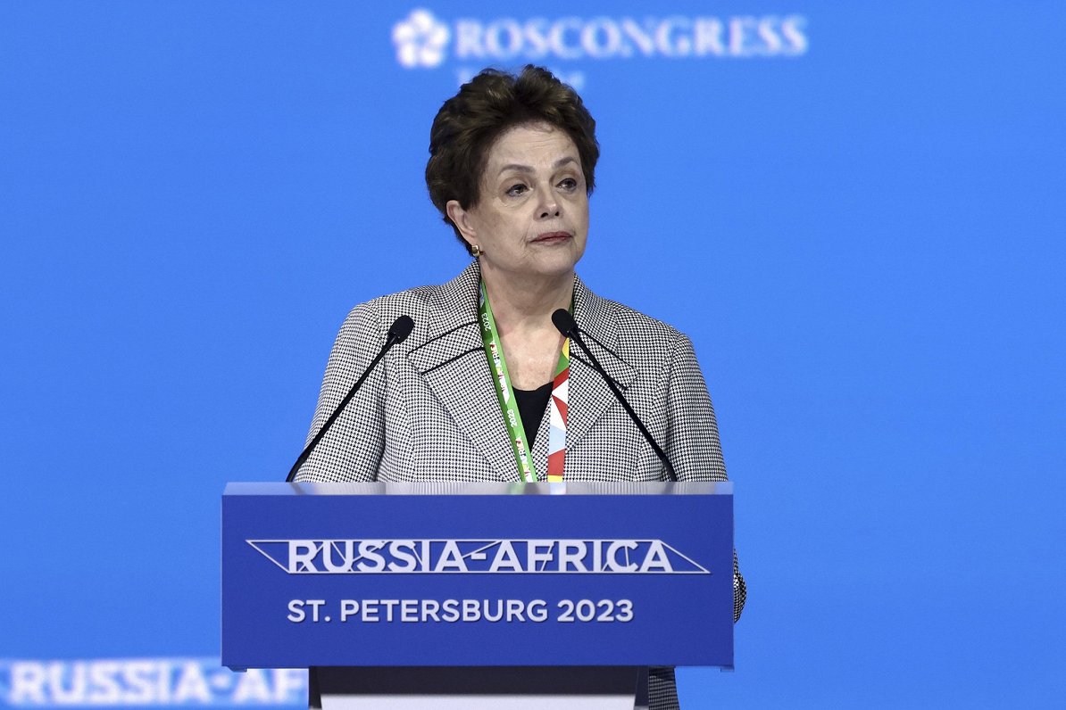 Jaunās attīstības bankas prezidente Dilma Rusefa piedalās samitā Sanktpēterburgā