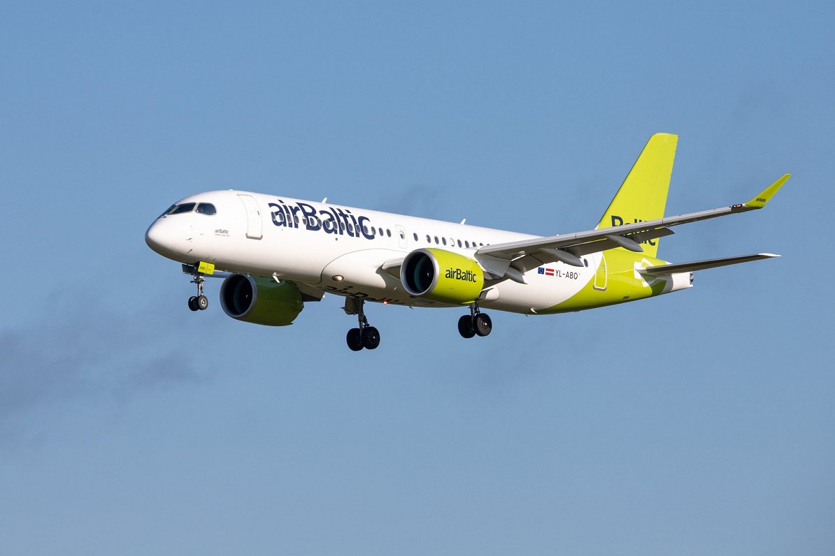 Самолет airBaltic. Иллюстративное фото