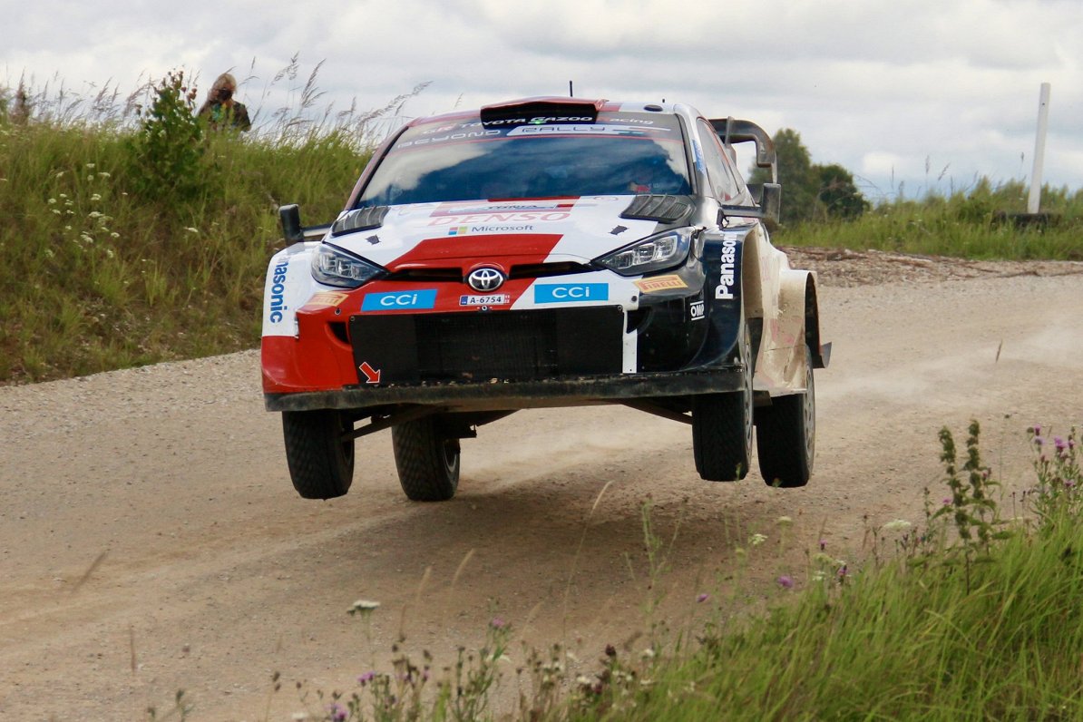 &quot;Toyota Gazoo Racing&quot; pilota Kalles Rovanperas ekipāža 2023. gada Igaunijas WRC posmā.