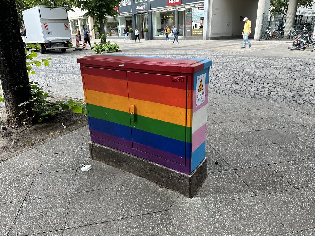LGBTQ kopienas karogi Berlīnē
