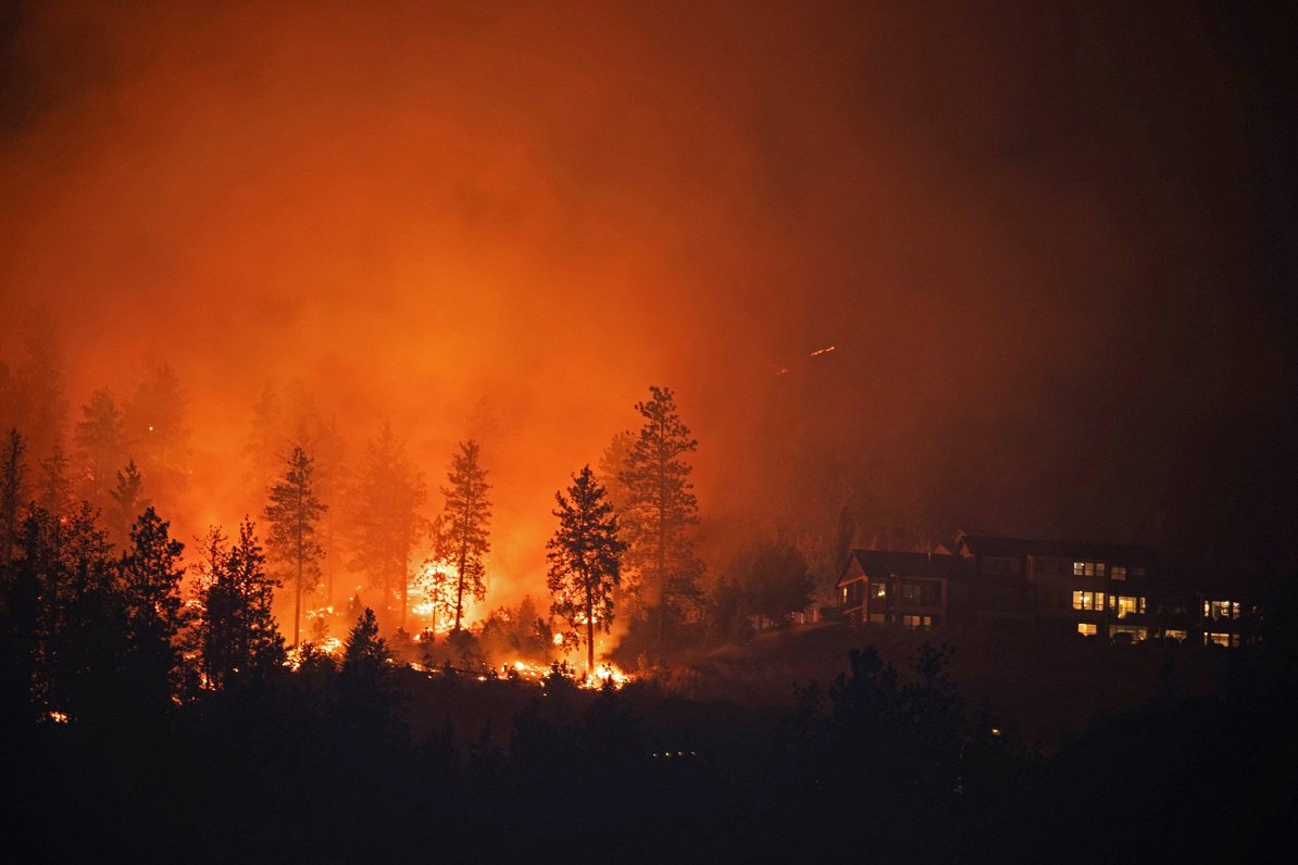 Meža ugunsgrēks Kanādā