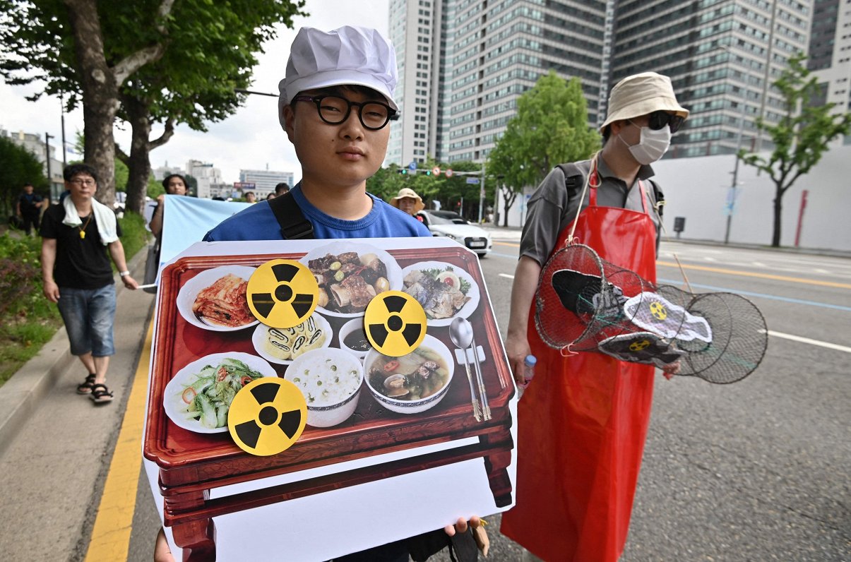 Protesta Dienvidkorejā pret no Fukišimas AES attīrītā ūdens iepludināšanu Klusajā okeānā